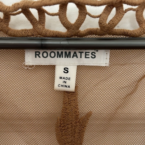 ROOMMATES (Nordstrom) - Boho Lace Vest Tan Size small crochet - Picture 3 of 7